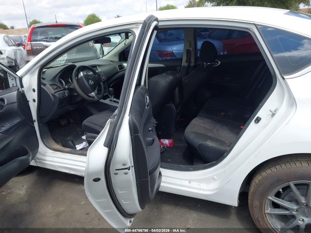 3N1AB7AP0EY305632 Nissan SENTRA SV
