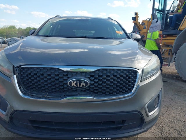 2016 Kia Sorento 2.4l Lx მანქანა იყიდება აუქციონზე, vin: 5XYPG4A35GG138938, აუქციონის ნომერი: 44766805