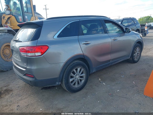 2016 Kia Sorento 2.4l Lx მანქანა იყიდება აუქციონზე, vin: 5XYPG4A35GG138938, აუქციონის ნომერი: 44766805