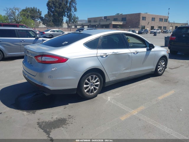 Ford FUSION S 2015 3FA6P0G71FR105959 Image 4