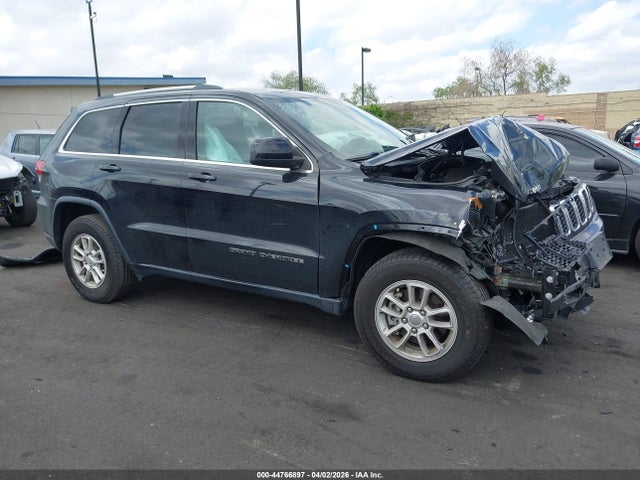 1C4RJEAG1LC141059 Jeep Grand Cherokee Laredo E 4x2
