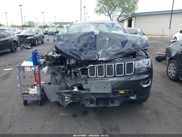 1C4RJEAG1LC141059 Jeep Grand Cherokee Laredo E 4x2