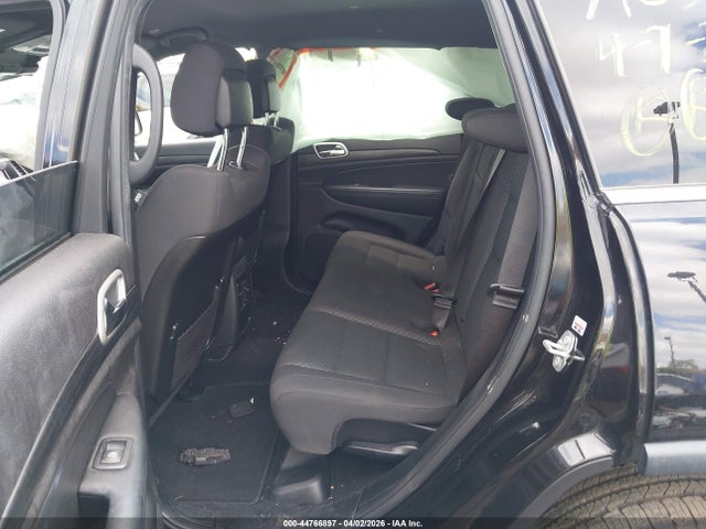 1C4RJEAG1LC141059 Jeep Grand Cherokee Laredo E 4x2
