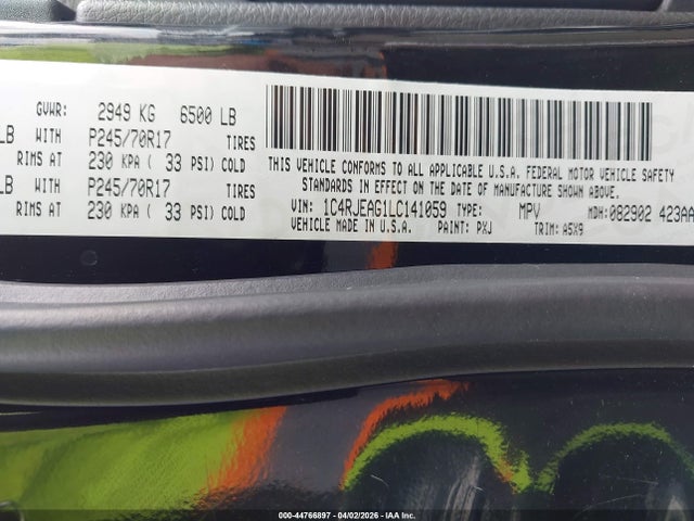 1C4RJEAG1LC141059 Jeep Grand Cherokee Laredo E 4x2