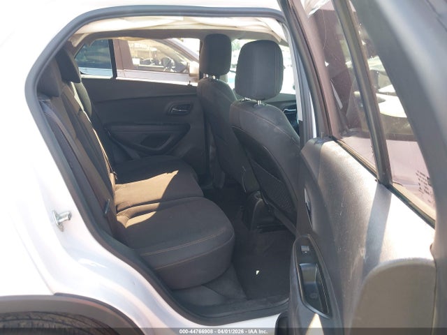 Chevrolet TRAX LS 2019 3GNCJKSB9KL118579 Image 8