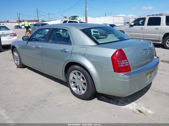 2006 Chrysler 300c მანქანა იყიდება აუქციონზე, vin: 2C3KA63H86H285484, აუქციონის ნომერი: 44766944