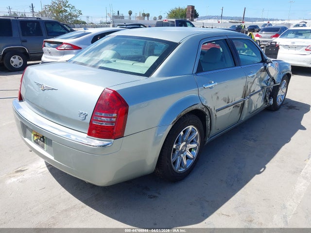 2006 Chrysler 300c მანქანა იყიდება აუქციონზე, vin: 2C3KA63H86H285484, აუქციონის ნომერი: 44766944