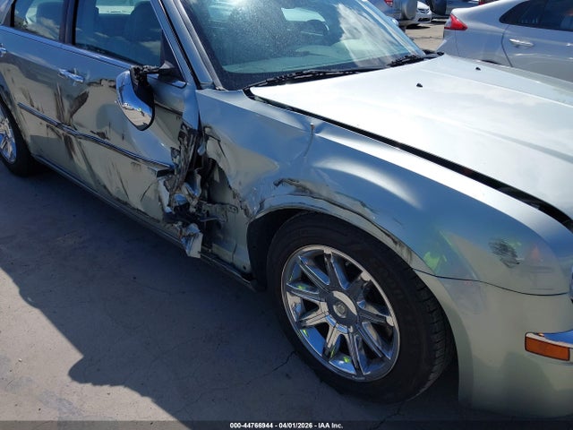 2006 Chrysler 300c მანქანა იყიდება აუქციონზე, vin: 2C3KA63H86H285484, აუქციონის ნომერი: 44766944