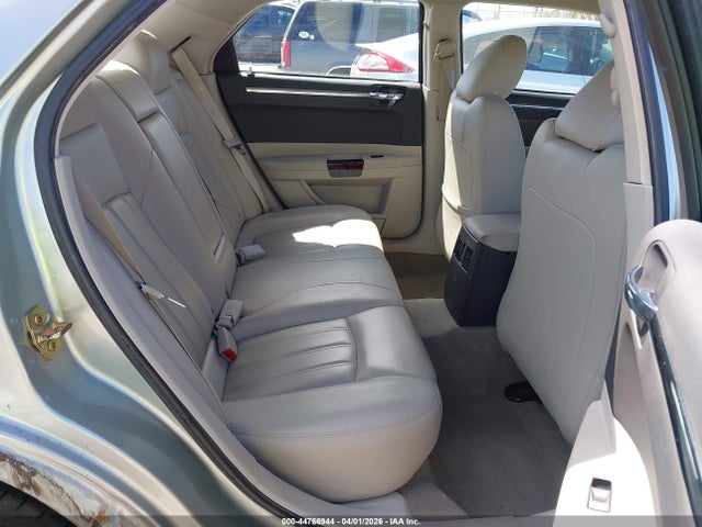 2006 Chrysler 300c მანქანა იყიდება აუქციონზე, vin: 2C3KA63H86H285484, აუქციონის ნომერი: 44766944