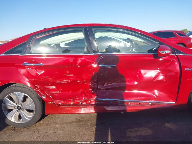 Hyundai Sonata Hybrid Limited 2014 KMHEC4A40EA113059 Image 13