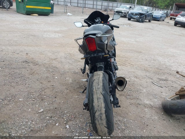 JYARM38E3RA009355 Yamaha Yzfr7