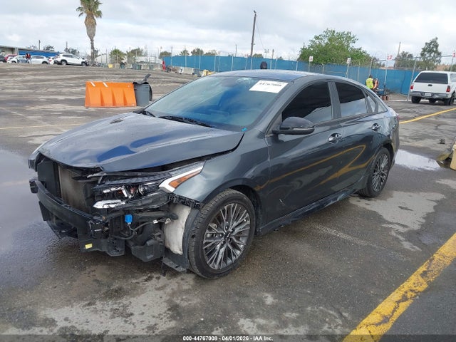 3KPF54AD2NE432642 KIA Forte Gt-line