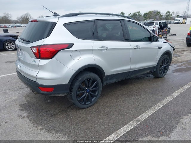 Ford ESCAPE SE 2019 1FMCU9GD4KUC09781 Image 4