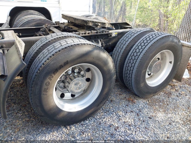 Продаж на аукціоні авто 2018 Kenworth T680, vin: 1XKYDP9X6JJ186305, номер лоту: 44767026