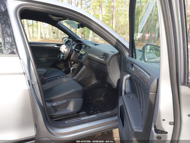 2022 Volkswagen Tiguan 2.0t Se R-line Black მანქანა იყიდება აუქციონზე, vin: 3VV8B7AX6NM011835, აუქციონის ნომერი: 44767099