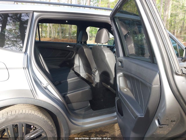2022 Volkswagen Tiguan 2.0t Se R-line Black მანქანა იყიდება აუქციონზე, vin: 3VV8B7AX6NM011835, აუქციონის ნომერი: 44767099