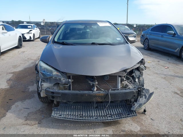 44767116 :رقم المزاد ، 5YFBURHE9HP589665 vin ، 2017 Toyota Corolla Se مزاد بيع