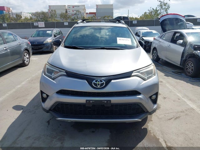 2T3NFREV1GW300584 Toyota RAV4 SE
