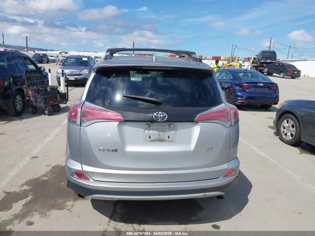 2T3NFREV1GW300584 Toyota RAV4 SE