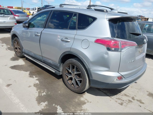 2T3NFREV1GW300584 Toyota RAV4 SE