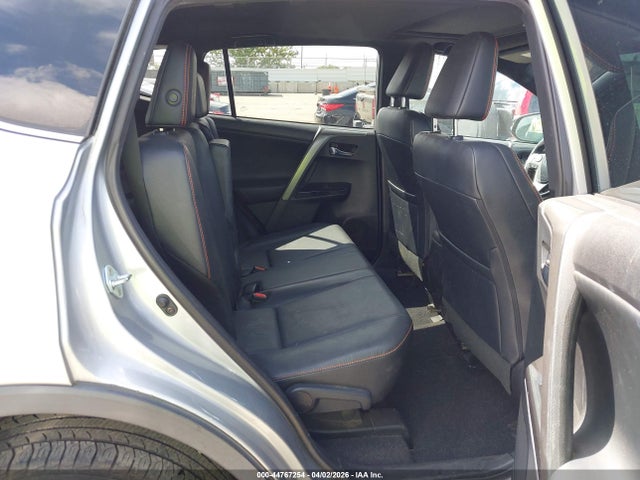 2T3NFREV1GW300584 Toyota RAV4 SE