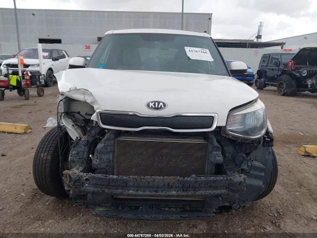 KNDJN2A2XG7338251 KIA Soul
