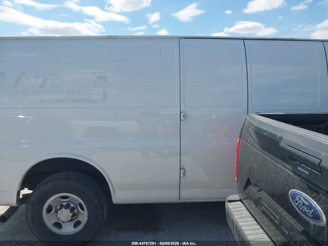 1GCWGBF70N1155333 Chevrolet Express Cargo Rwd 2500 Extended Wheelbase Wt