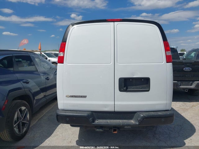 1GCWGBF70N1155333 Chevrolet Express Cargo Rwd 2500 Extended Wheelbase Wt