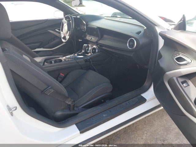 Chevrolet Camaro 1lt 2018 1G1FB1RX9J0141475 Image 5