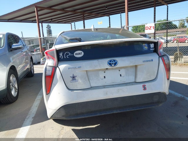 JTDKARFU6G3014630 Toyota Prius Three