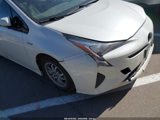 JTDKARFU6G3014630 Toyota Prius Three