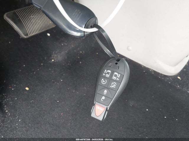 2011 CHRYSLER TOWN & COUNTRY 2A4RR5DG7BR612748 Photo 10