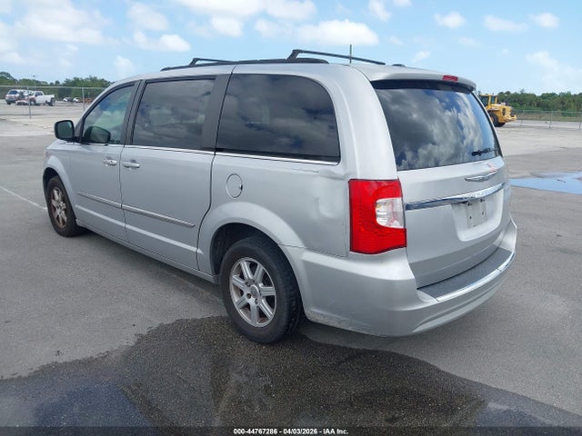 2011 CHRYSLER TOWN & COUNTRY 2A4RR5DG7BR612748 Photo 2