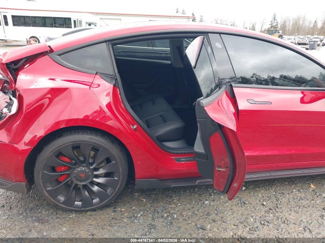 2022 Tesla Model 3 Performance Dual Motor All-wheel Drive მანქანა იყიდება აუქციონზე, vin: 5YJ3E1EC7NF275607, აუქციონის ნომერი: 44767341