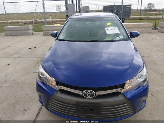 4T1BF1FK2FU900532 Toyota CAMRY SE