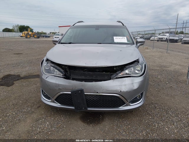 Auction sale of the 2017 Chrysler Pacifica Touring-l, vin: 2C4RC1BGXHR583578, lot number: 44767471