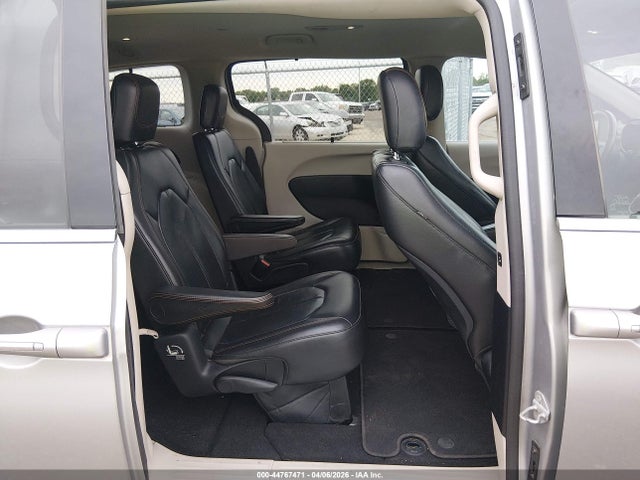 Auction sale of the 2017 Chrysler Pacifica Touring-l, vin: 2C4RC1BGXHR583578, lot number: 44767471