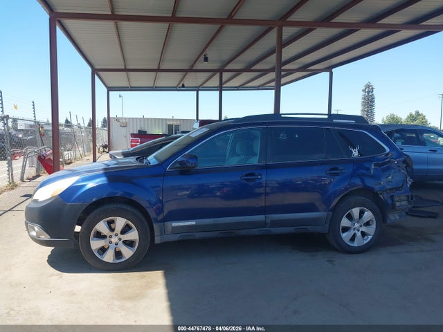 2010 Subaru Outback 2.5i Premium მანქანა იყიდება აუქციონზე, vin: 4S4BRBCC7A3363231, აუქციონის ნომერი: 44767478