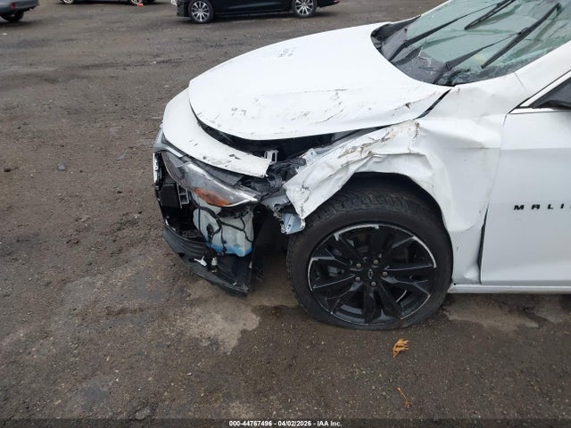 1G1ZG5ST4RF175619 Chevrolet Malibu Fwd Rs