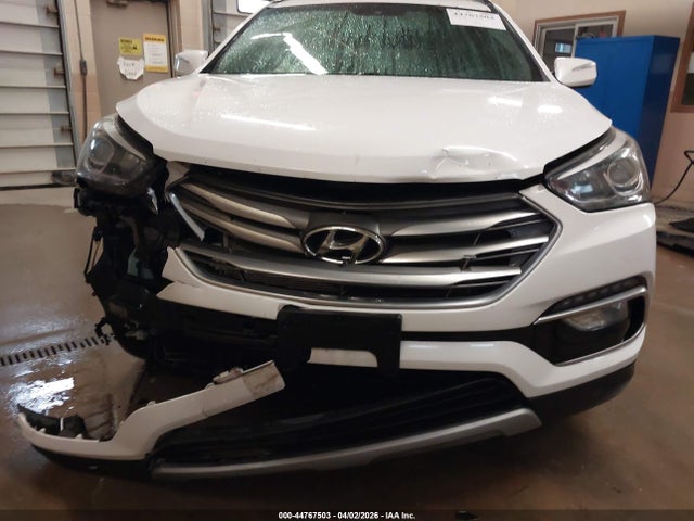 Продаж на аукціоні авто 2018 Hyundai Santa Fe Sport 2.4l, vin: 5NMZUDLB7JH085615, номер лоту: 44767503