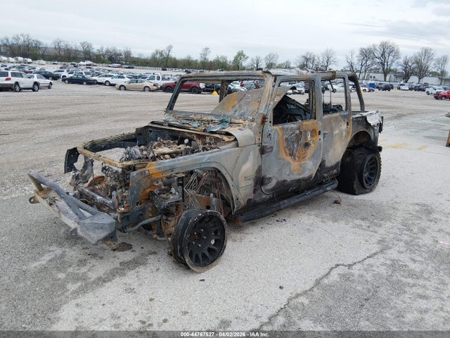 44767527 :رقم المزاد ، 1C4BJWEG2EL124338 vin ، 2014 Jeep Wrangler Unlimited Sahara مزاد بيع
