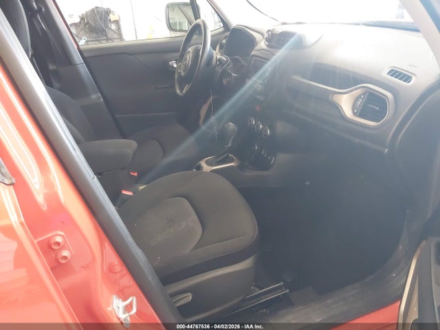ZACCJBBT5FPC05670 Jeep Renegade Latitude