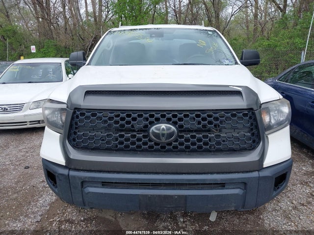 Продаж на аукціоні авто 2018 Toyota Tundra Sr 4.6l V8, vin: 5TFUM5F15JX075188, номер лоту: 44767539