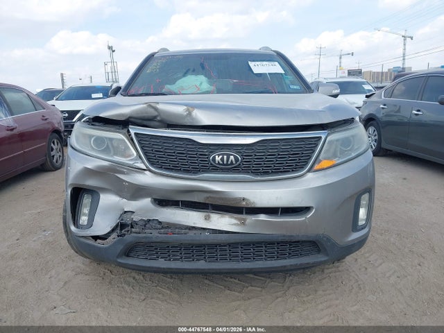 5XYKT4A65FG611882 KIA SORENTO LX