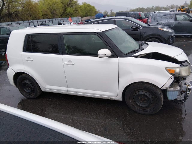 Scion XB 2014 JTLZE4FE0EJ055900 Image 14