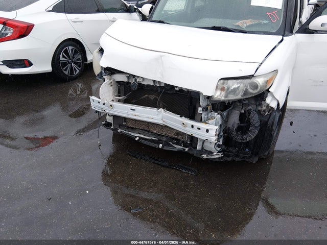 Scion XB 2014 JTLZE4FE0EJ055900 Image 6