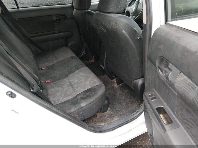 Scion XB 2014 JTLZE4FE0EJ055900 Image 8