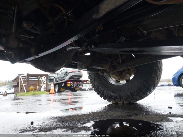 1C4HJXDG5JW111447 Jeep Wrangler Unlimited Sport S 4x4