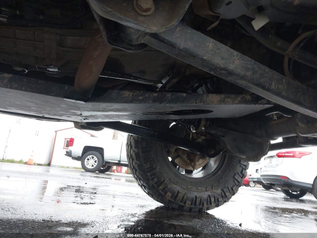 1C4HJXDG5JW111447 Jeep Wrangler Unlimited Sport S 4x4