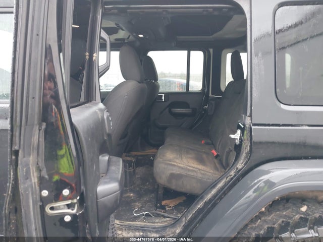 1C4HJXDG5JW111447 Jeep Wrangler Unlimited Sport S 4x4
